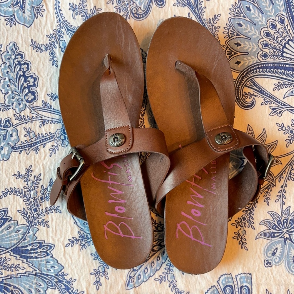 Blowfish Malibu Brown Leather Flip Flops -EUC